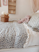 Blue Daisy Quilt Set